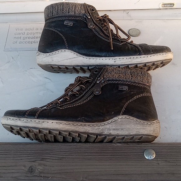 Remonte, Black leather, weather resistant, ankle boots - Picture 4 of 11